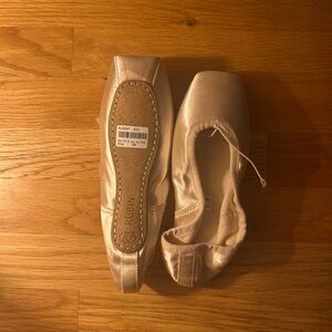 Pointe shoes- Russian pointe Rubin